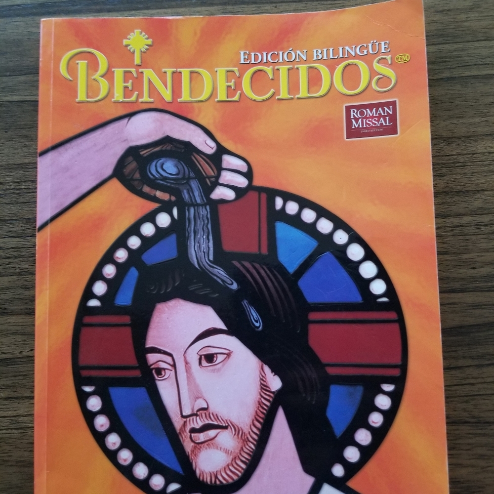 Religious Spanish bilingual book bendecidos